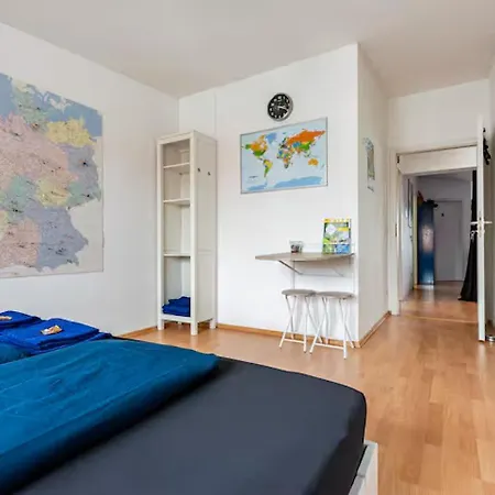 Wolfsbau - Privates Gaestezimmer - Zentrum, Hbf, Zoo Quarto em Acomodações Particulares *