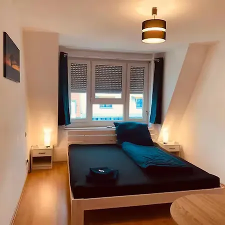 Wolfsbau - Privates Gaestezimmer - Zentrum, Hbf, Zoo * Leipzig