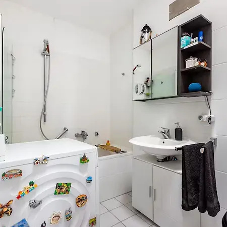 Wolfsbau - Direkt Im Zentrum, Hbf, Arena, Zoo Homestay